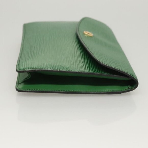 LOUIS VUITTON Epi Montaigne 23 Clutch Bag Green - Picture 4 of 16